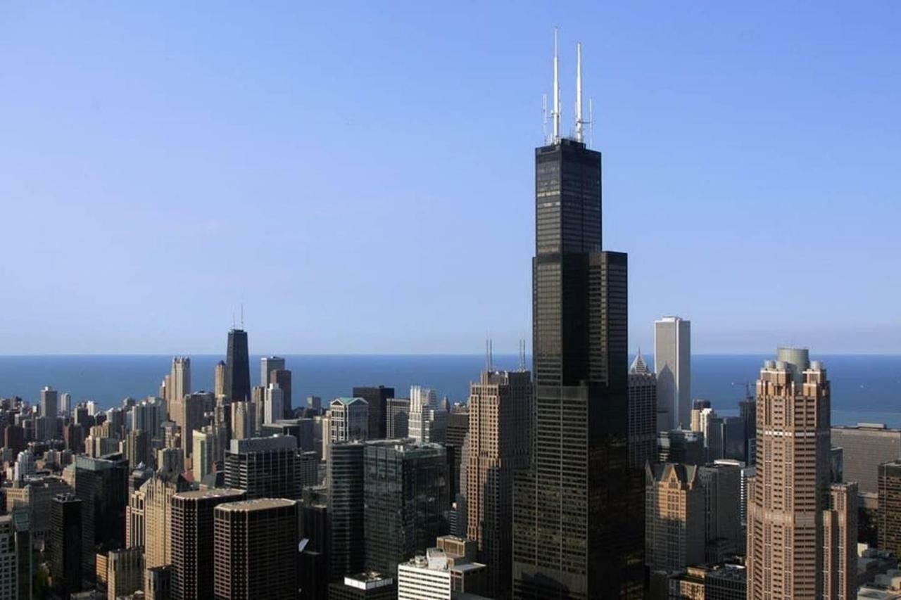 Skydeck Experience At Indiana Place * Chicago