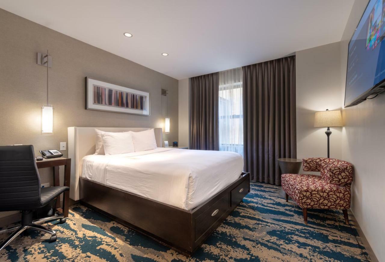 Hotel Felix Chicago