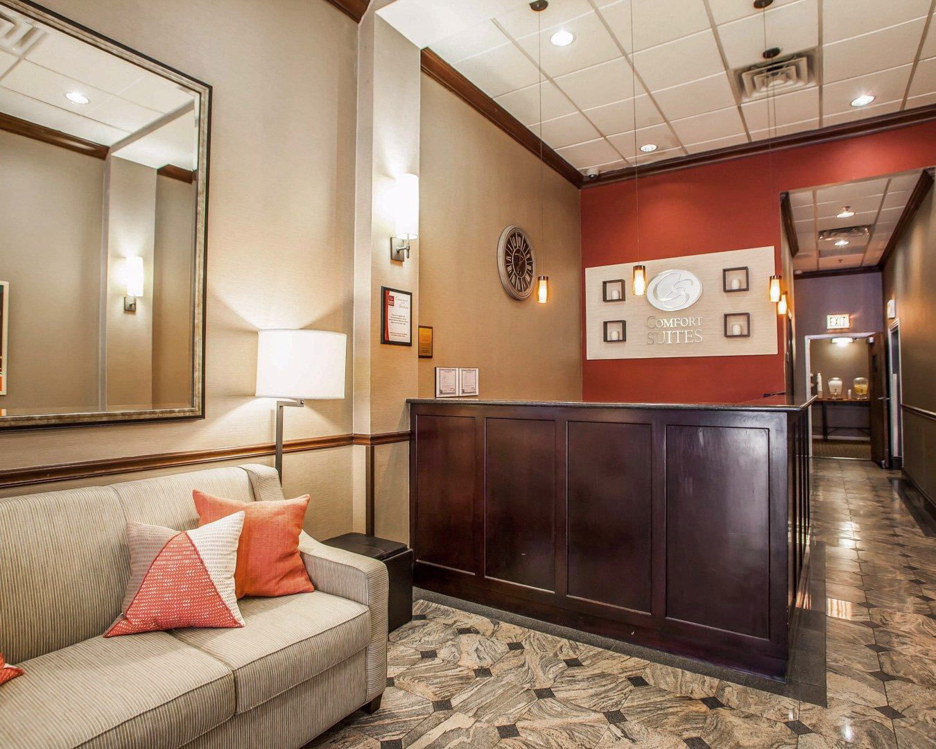 Comfort Michigan Avenue Hotel