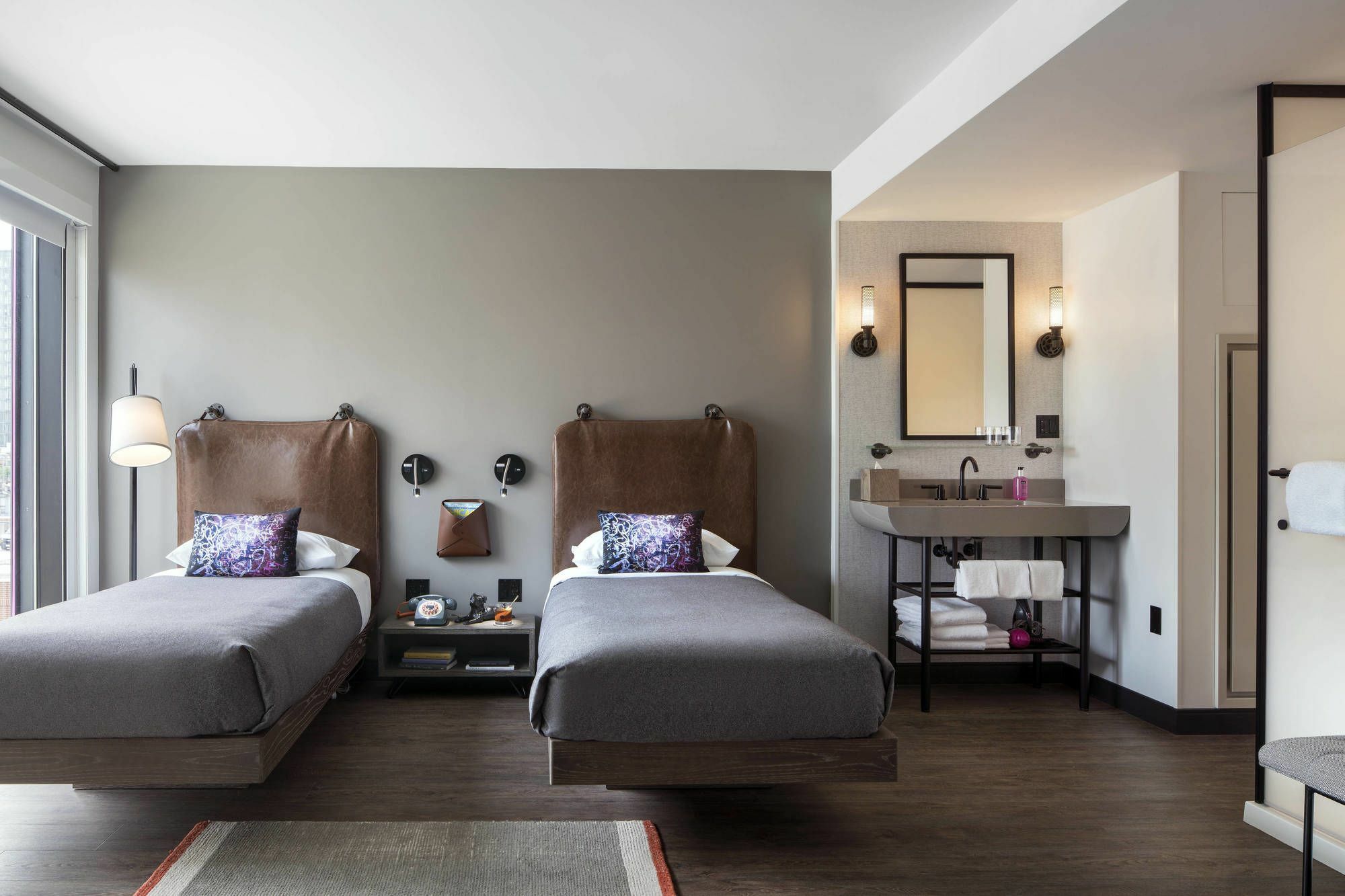 Moxy Downtown Hotel Chicago