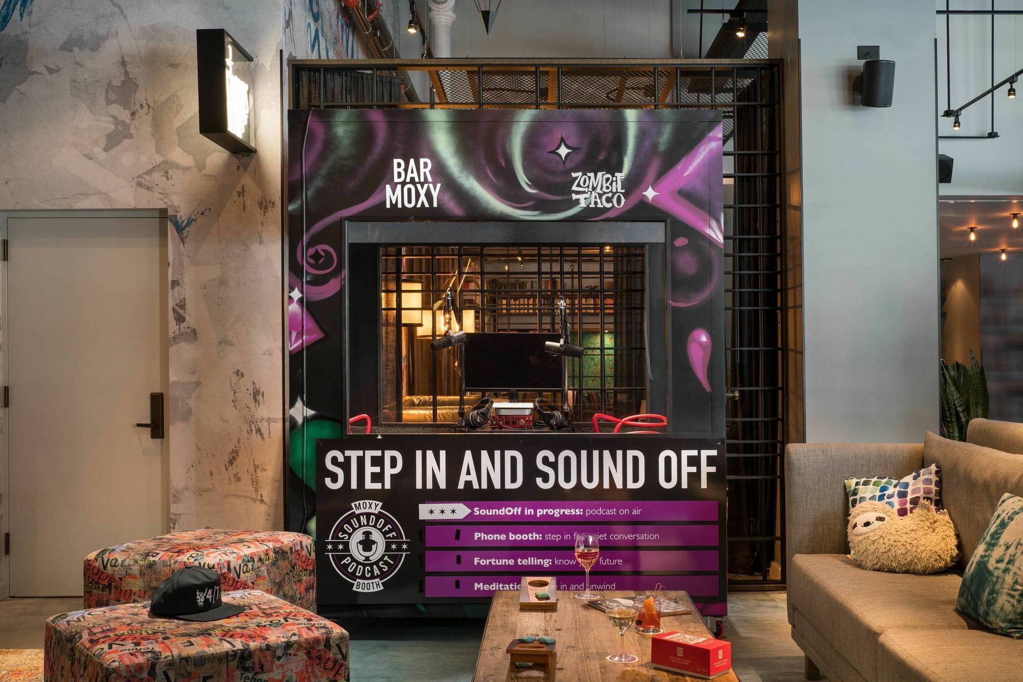 Moxy Downtown Hotel Chicago