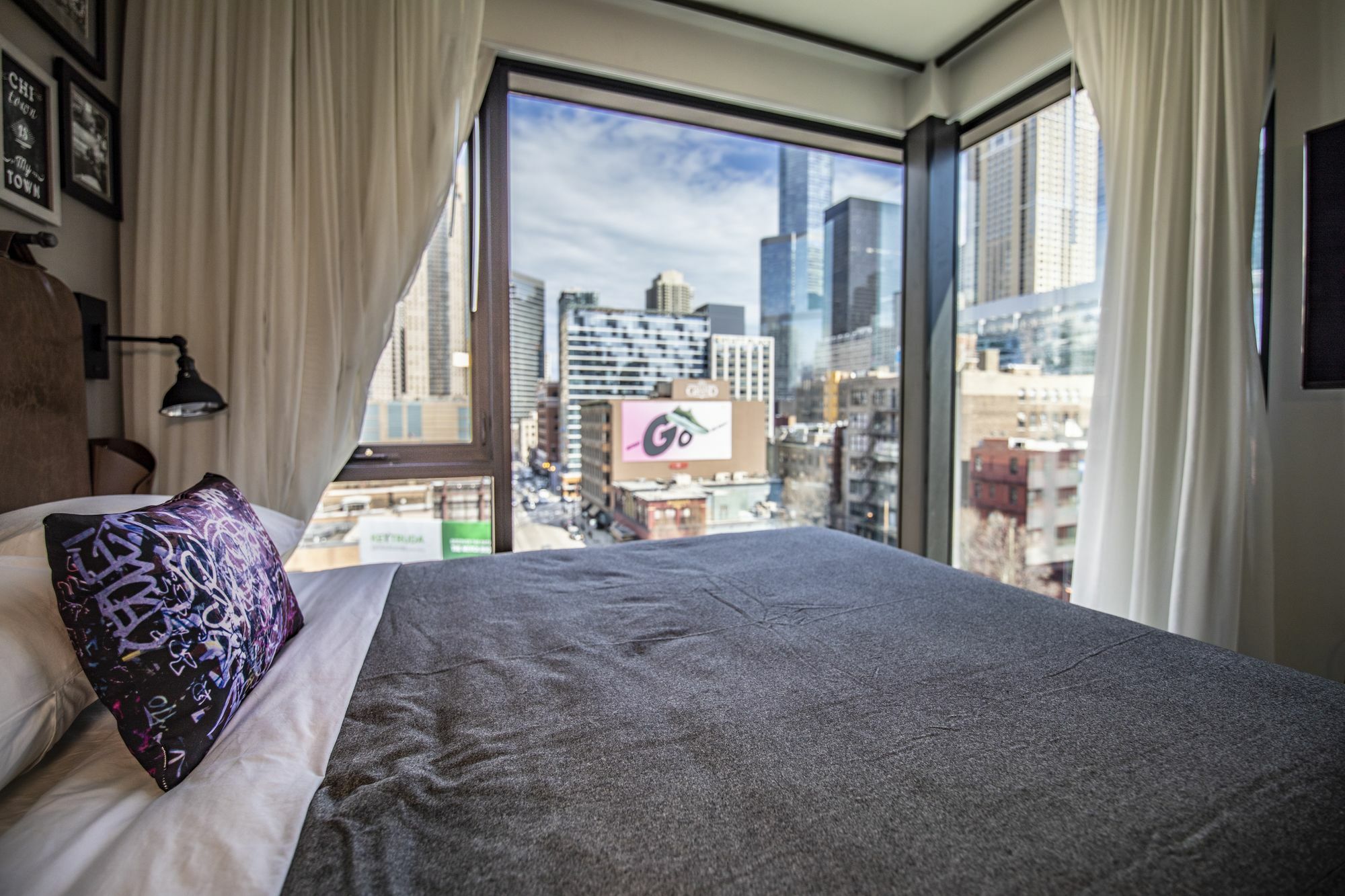 Moxy Downtown