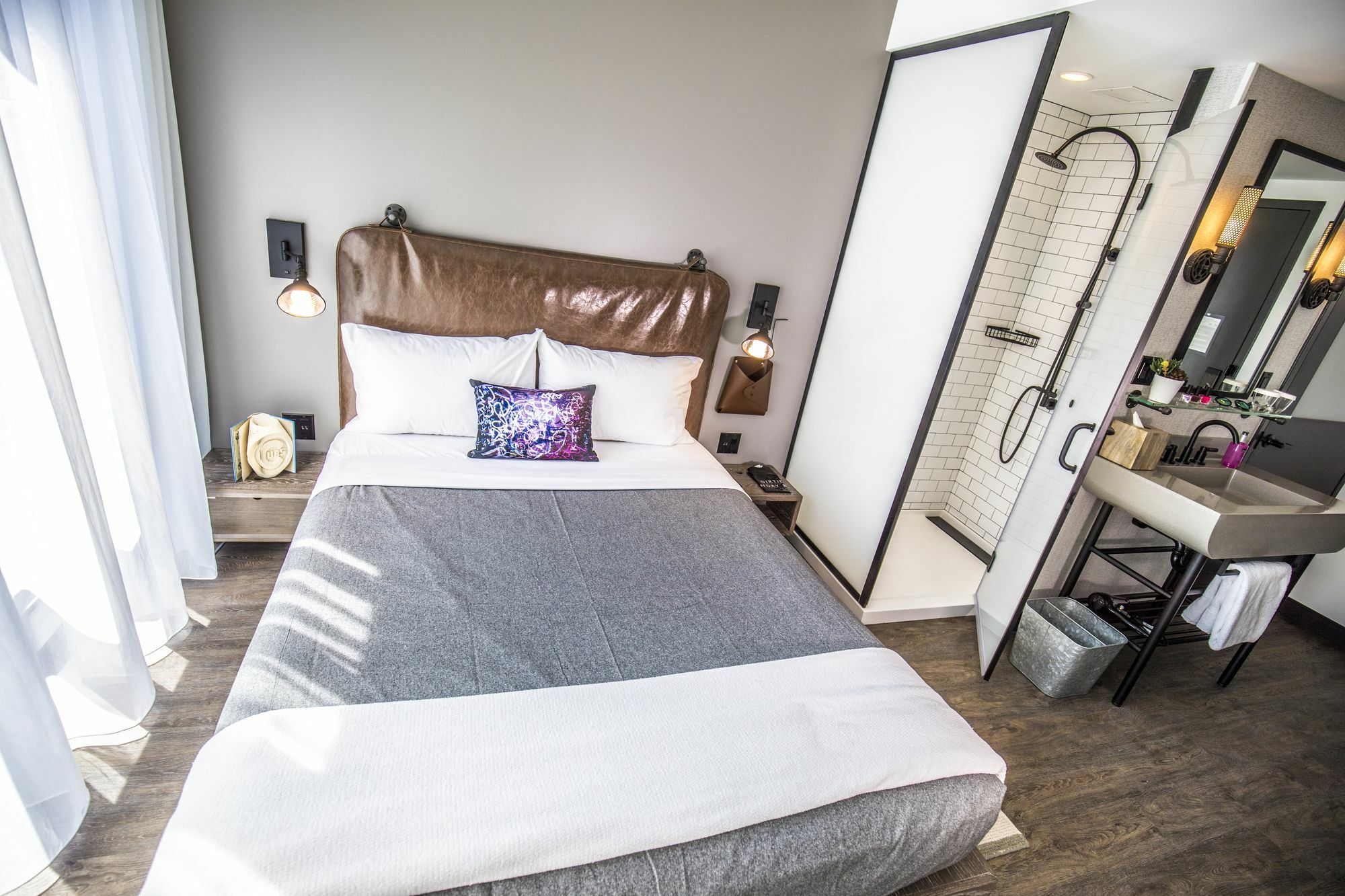 Moxy Downtown Hotel Chicago