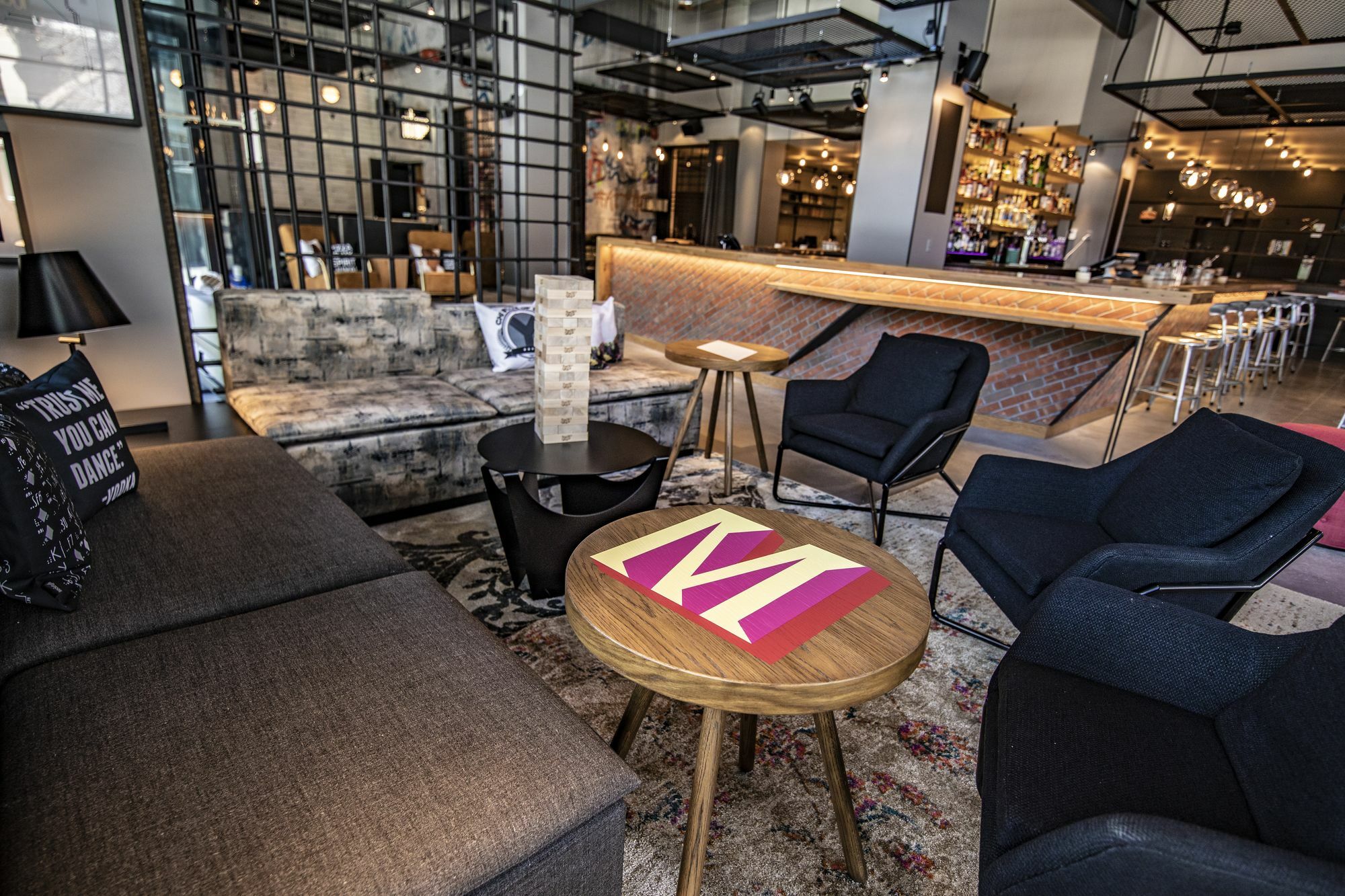 Moxy Downtown Hotel 3*