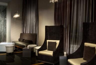 Courtyard Downtown/magnificent Mile Hotel 4*