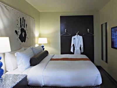 Acme Company 4*